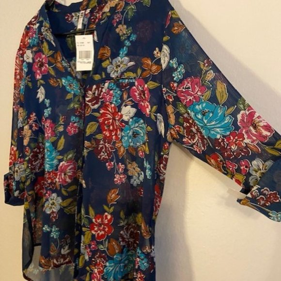 Kut from the Kloth Navy Flower Print blouse (PL) - Picture 6 of 9